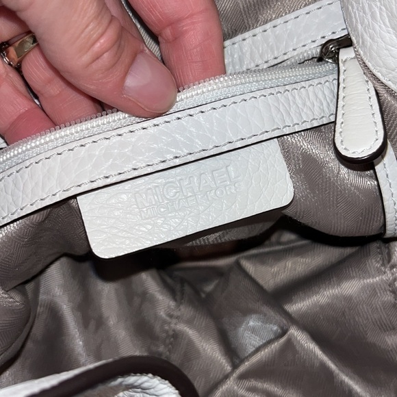 Michael Michael Kors white heavy leather classic large slouchy backpack bag - Picture 10 of 16